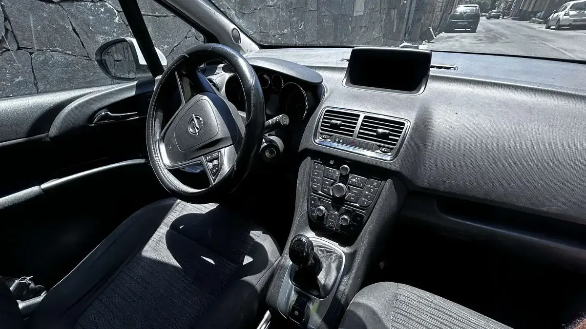 Usata Opel Meriva 120 CV (88 kW) 2016 Grigio Monovolume