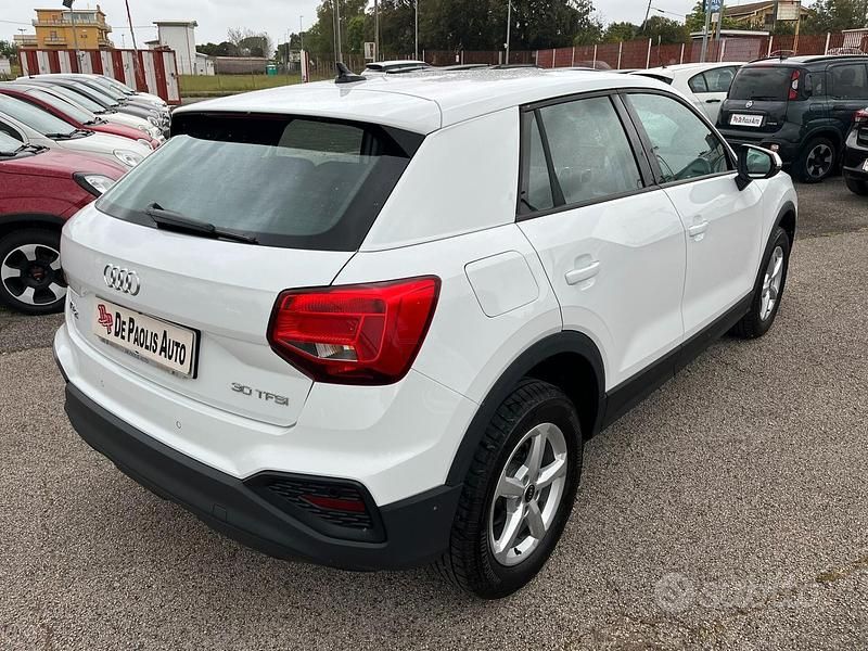 Begagnad Audi Q2 Business 110 HK (80 kW) 2023 Vit SUV