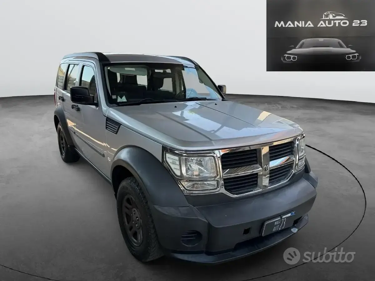 Usata Dodge Nitro 177 CV (130 kW) 2009 Grigio SUV