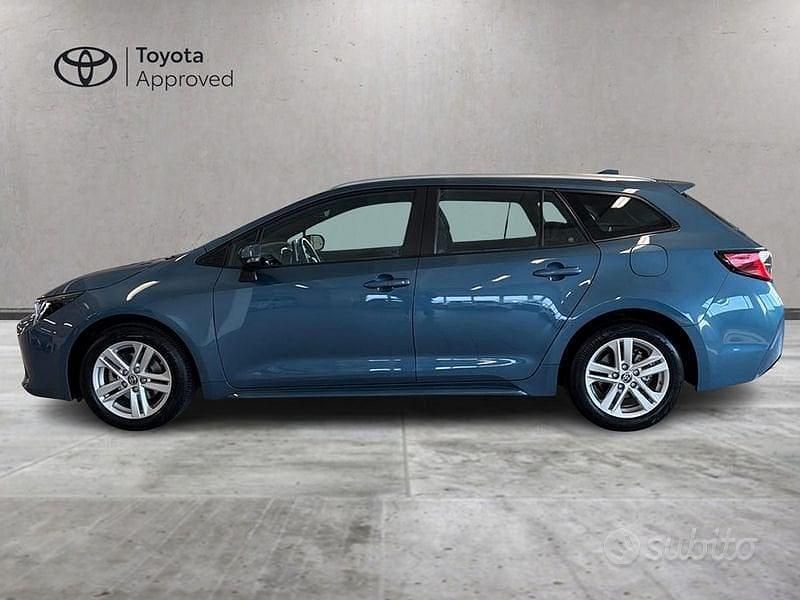Usata Toyota Corolla Active 122 CV (89 kW) 2022 Blu Station wagon