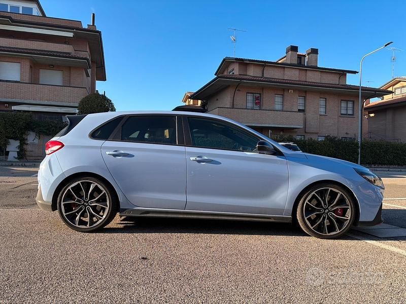 Usata Hyundai i30 N Performance 275 CV (202 kW) 2020 Blu Berlina