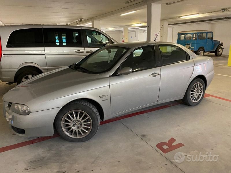 Usata 2005 Alfa Romeo 156 Tre volumi | 1500 € (Buon prezzo) - Immagine 1/4