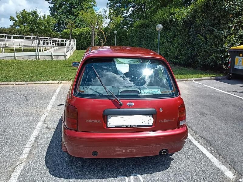 Usata Nissan Micra 75 CV (55 kW) 1998 Rosso Utilitaria