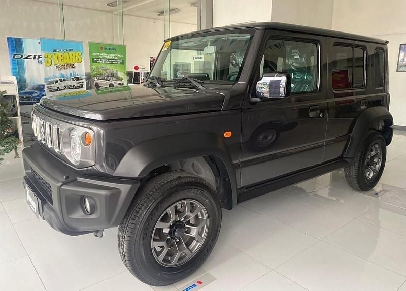 Nero Nuova 2025 Suzuki Jimny GLX SUV | 35.500 € (Super prezzo) - Immagine 1/4