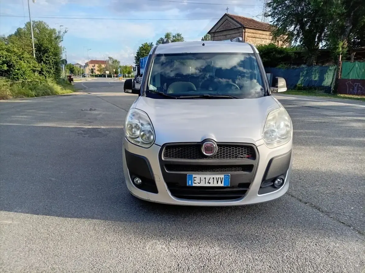 Usata Fiat Doblò Dynamic 105 CV (77 kW) 2011 Other Monovolume
