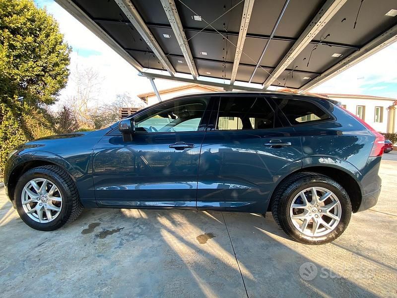 Usata Volvo XC60 Momentum 190 CV (139 kW) 2019 Blu/azzurro SUV