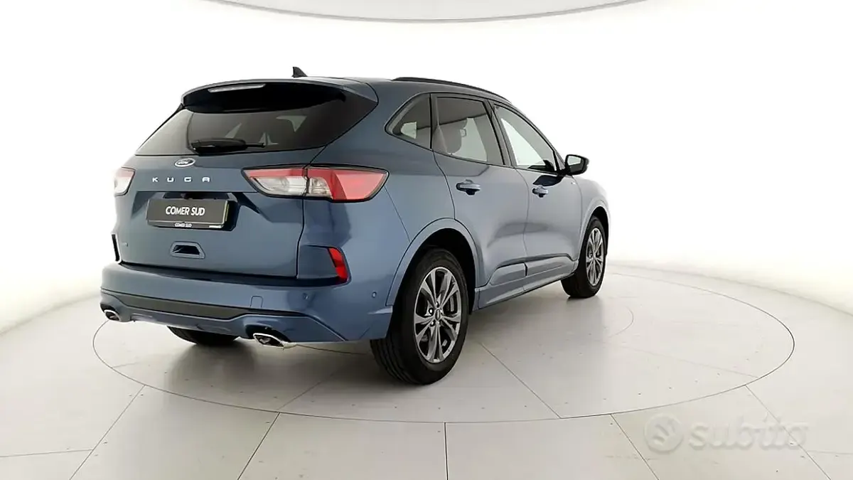 Käytetty Ford Kuga ST-Line X 120 HP (88 kW) 2023 Sininen Katumaasturi