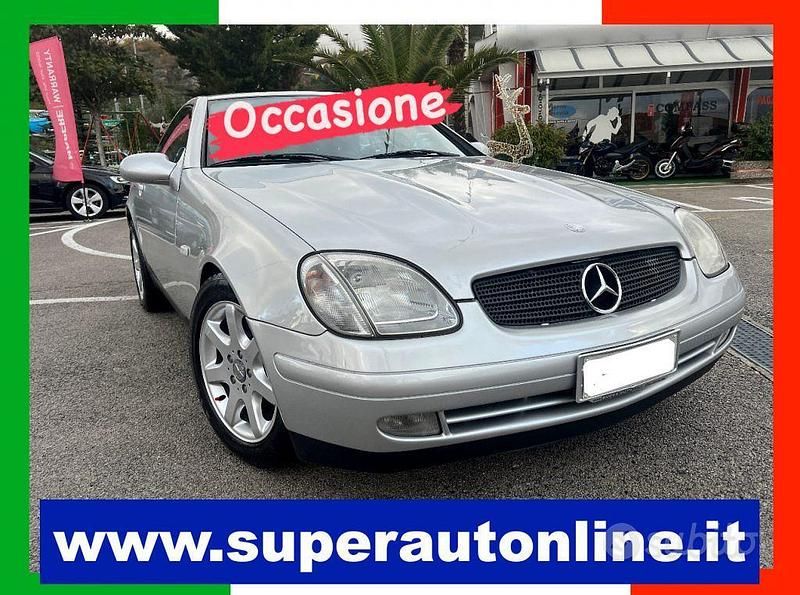 Usata Mercedes SLK200 192 CV (141 kW) 1997 Argento Cabrio