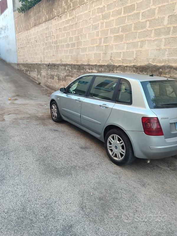 Usata Fiat Stilo 140 CV (102 kW) 2004 Grigio Berlina