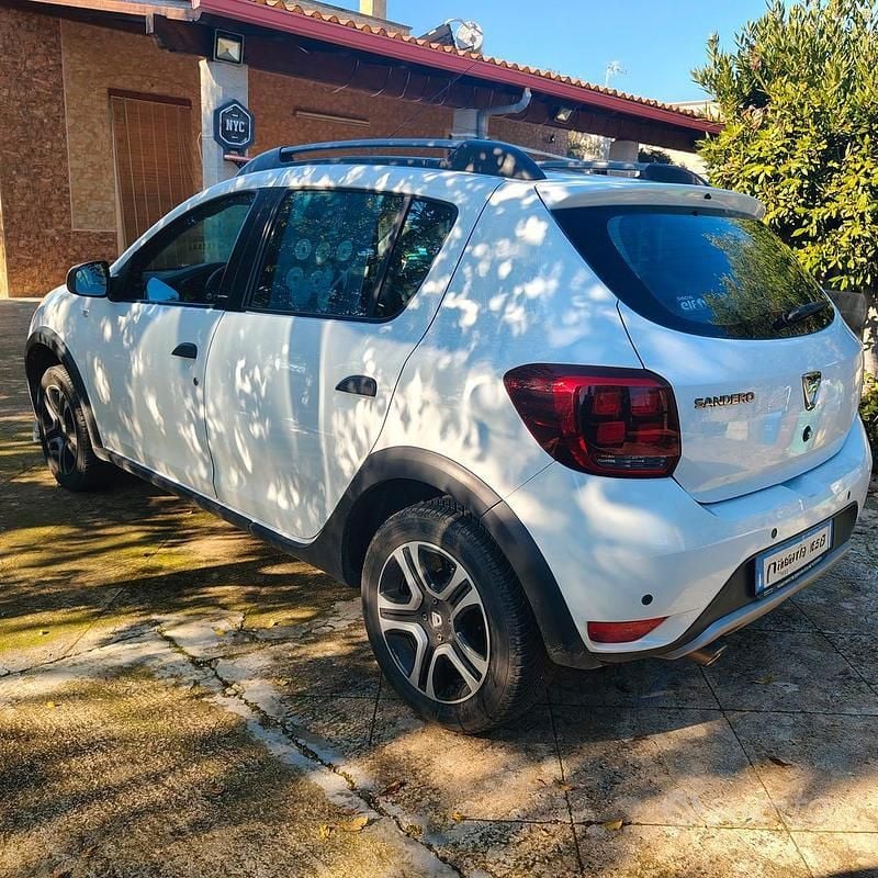Usata Dacia Sandero Stepway 90 CV (66 kW) 2018 Bianco Berlina