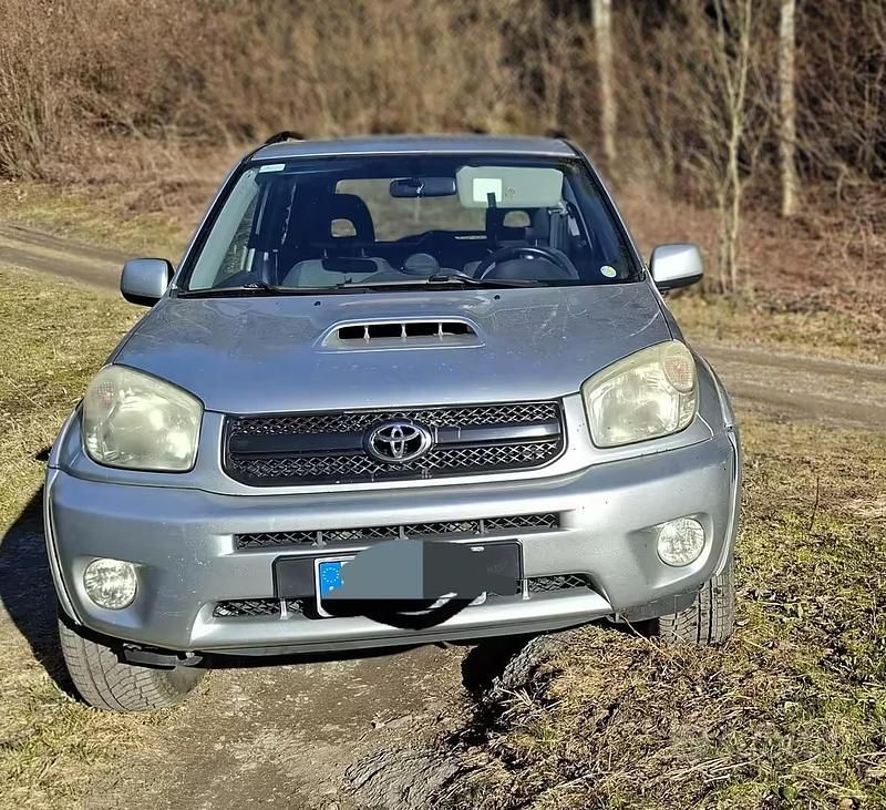 Usata Toyota RAV4 2004 Grigio SUV
