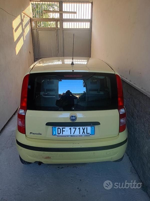 Usata Fiat Panda 54 CV (39 kW) 2007 Giallo Utilitaria
