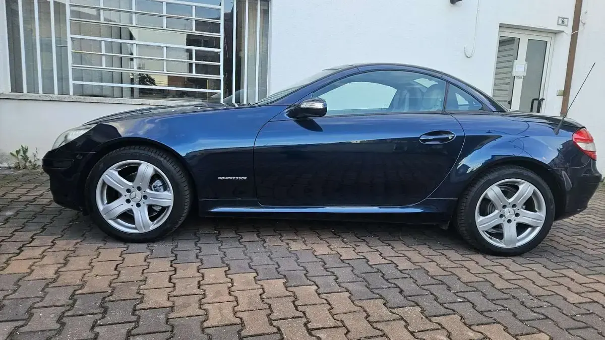 Usata Mercedes SLK200 163 CV (119 kW) 2004 Blu/azzurro Cabrio