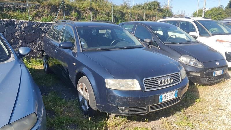 Usata Audi A4 130 CV (95 kW) 2004 Blu Station wagon