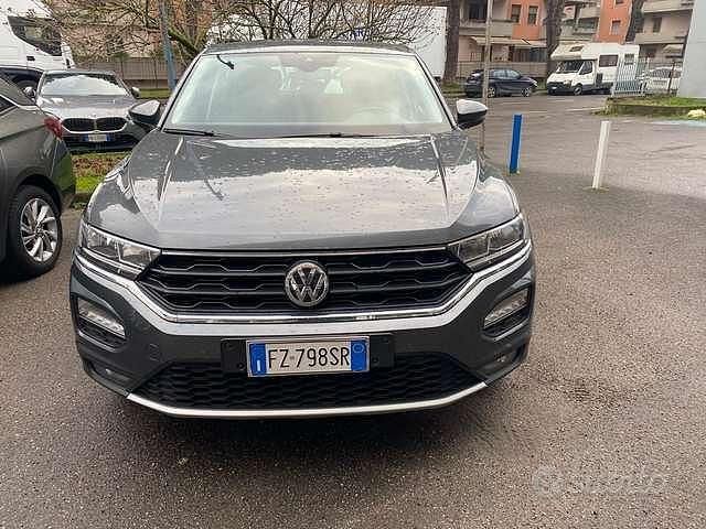 Usata VW T-Roc Business 116 CV (85 kW) 2019 Grigio SUV