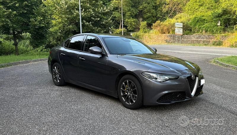 Usata Alfa Romeo Giulia Executive 190 CV (139 kW) 2019 Grigio Berlina