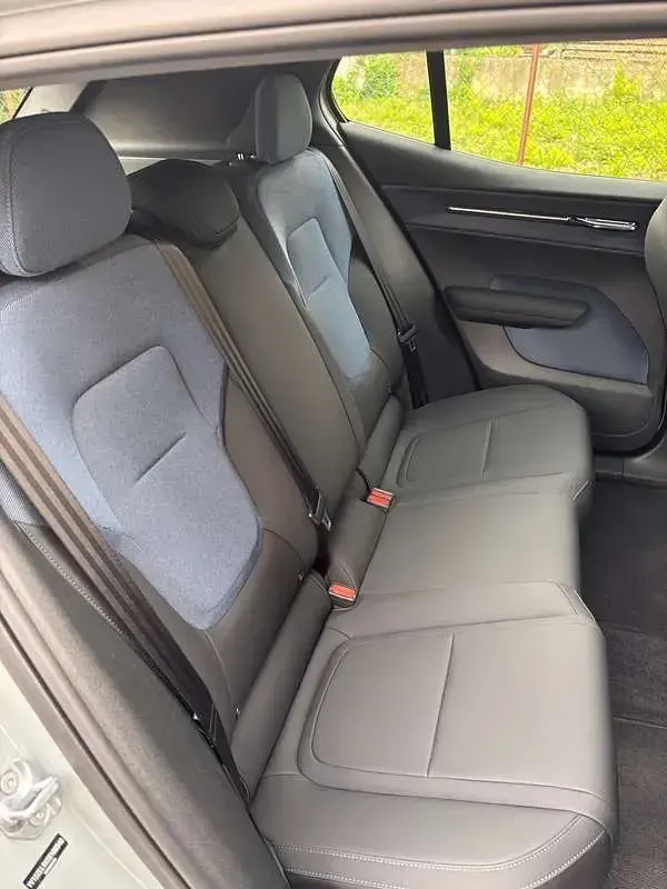 Usata Volvo EX30 Core 200 kW (272 CV) 2024 Grigio SUV
