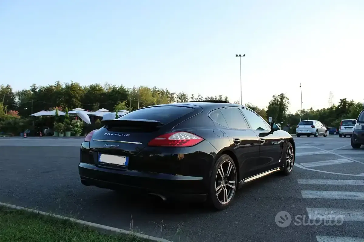Usata Porsche Panamera 4 300 CV (220 kW) 2011 Nero Utilitaria