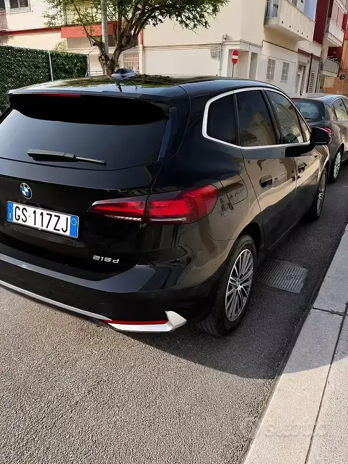 Usata BMW 218 95 CV (69 kW) 2024 Nero Berlina