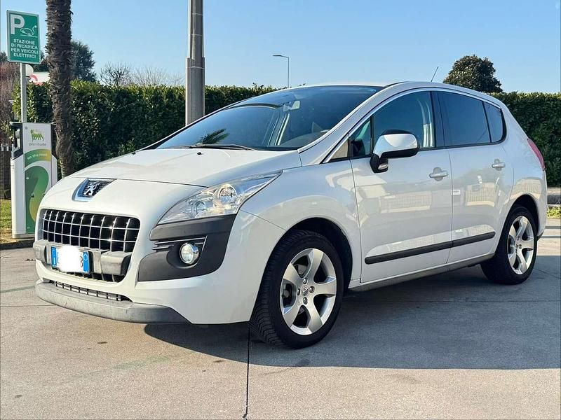 Bianco Usata 2009 Peugeot 3008 Active Monovolume | 4200 € (Molto cara) - Immagine 1/4