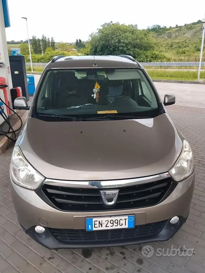 Usata Dacia Lodgy 107 CV (78 kW) 2012 Monovolume