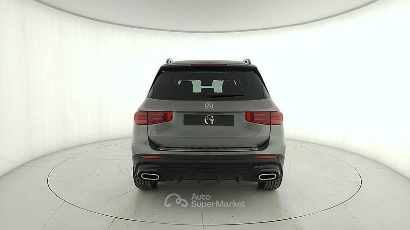 Nuova Mercedes GLB200 150 CV (110 kW) 2026 Gray SUV