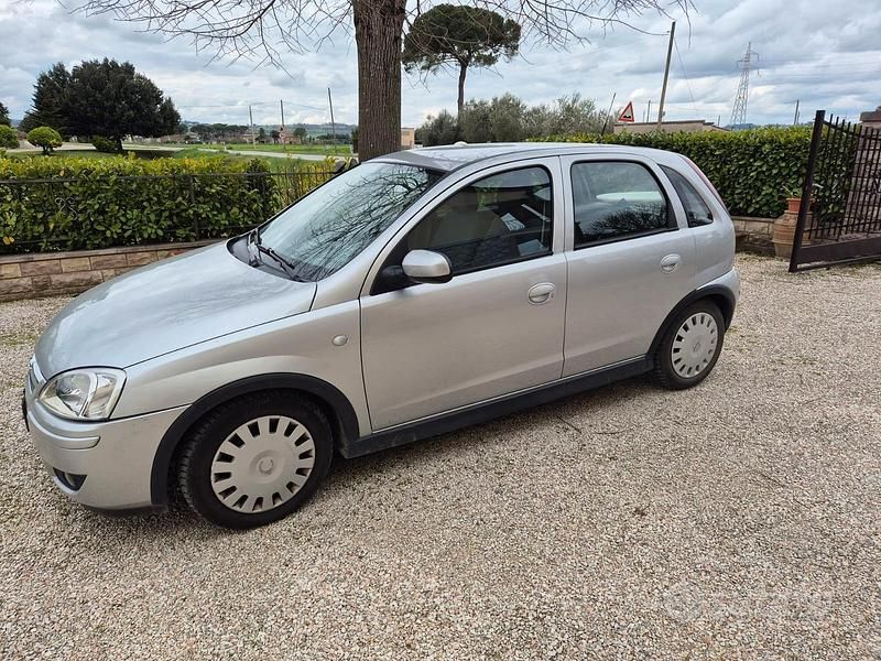 Occasion Opel Corsa Enjoy 80 ch (58 kW) 2005 Gris Citadine