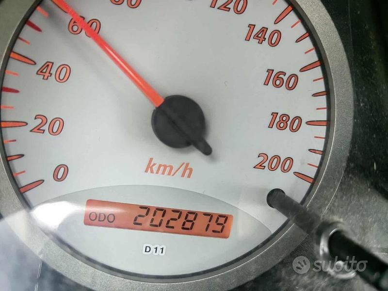 Usado Toyota RAV4 128 CV (94 kW) 2004 Familiar