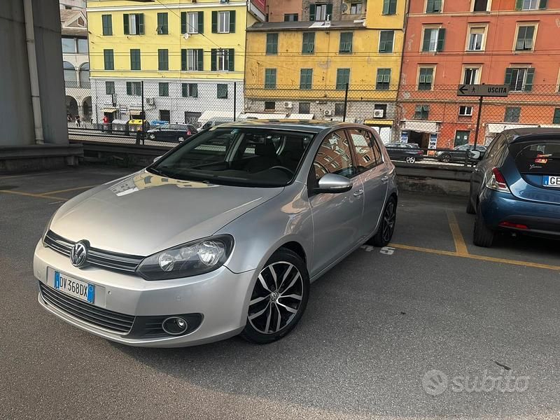 Usata VW Golf VI Highline 110 CV (80 kW) 2009 Grigio Utilitaria