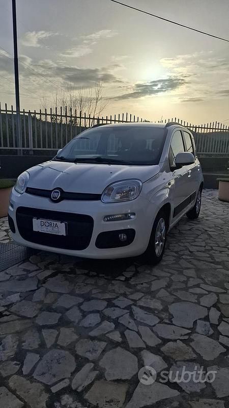 Usata Fiat Panda Lounge 69 CV (50 kW) 2013 Bianco Utilitaria