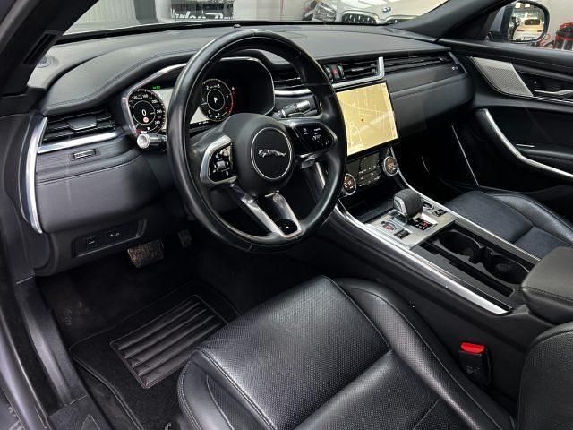 Usata Jaguar XF SE 204 CV (150 kW) 2021 Grigio scuro Berlina