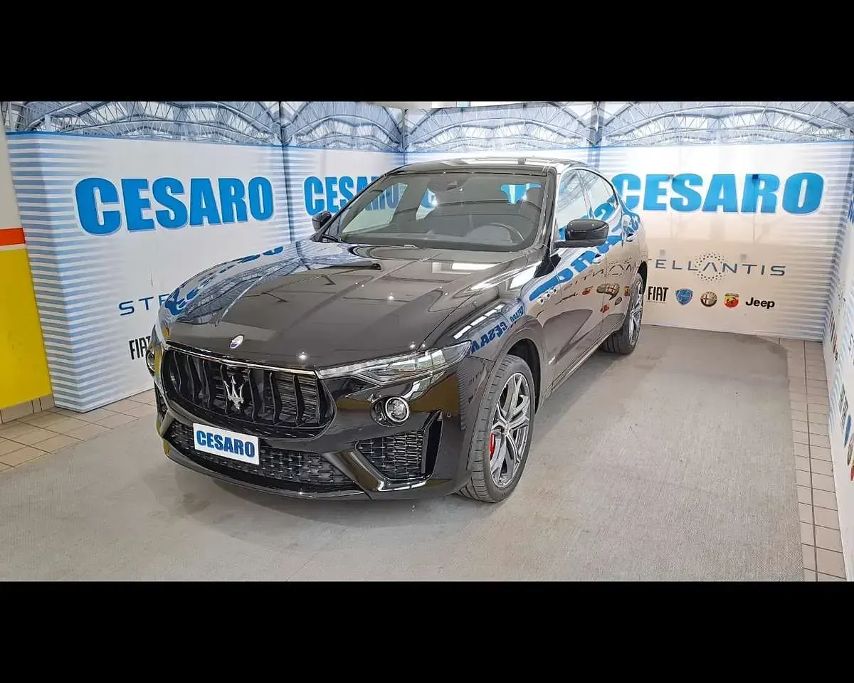Usata Maserati Levante 275 CV (202 kW) 2020 Nero SUV