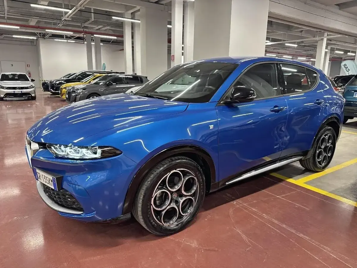 Second-hand Alfa Romeo Tonale Ti 131 CP (96 kW) 2023 Albastru SUV