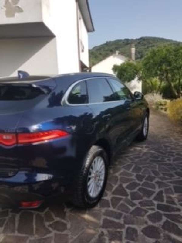 Usata Jaguar F-Pace Prestige 180 CV (132 kW) 2016 Blu/azzurro SUV