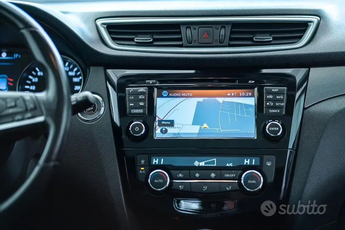 Usata Nissan Qashqai N-Connecta 116 CV (85 kW) 2018 Bianco SUV