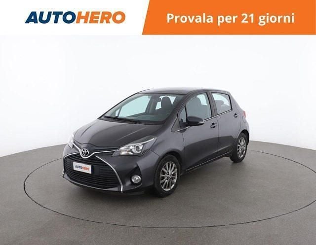Grigio Usata 2015 Toyota Yaris Active Tre volumi | 10.499 € (Buon prezzo) - Immagine 1/2