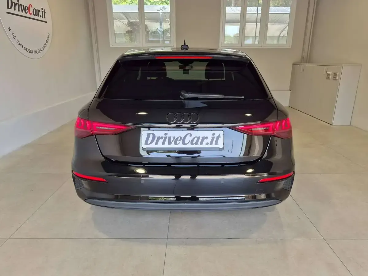 Usata Audi A3 Ambiente 110 CV (80 kW) 2023 Nero brillante met. Berlina