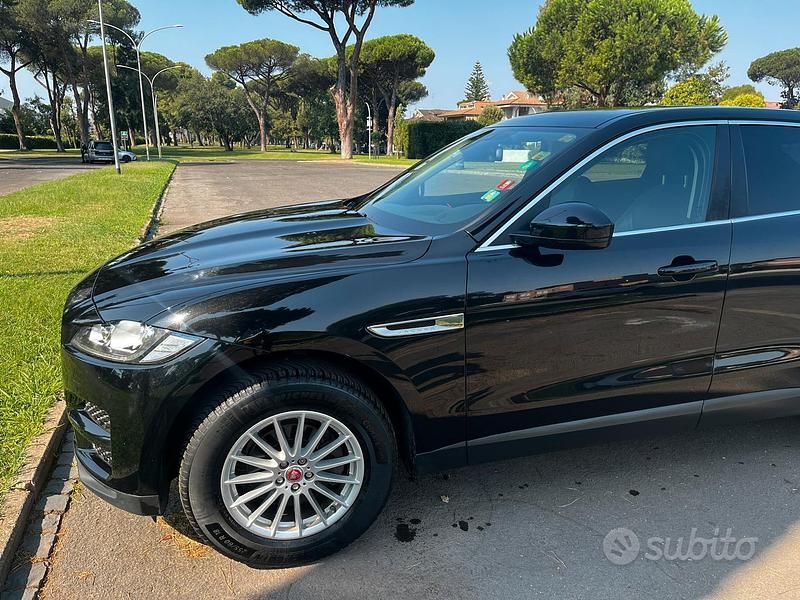 Usata Jaguar F-Pace Prestige 180 CV (132 kW) 2017 Nero SUV