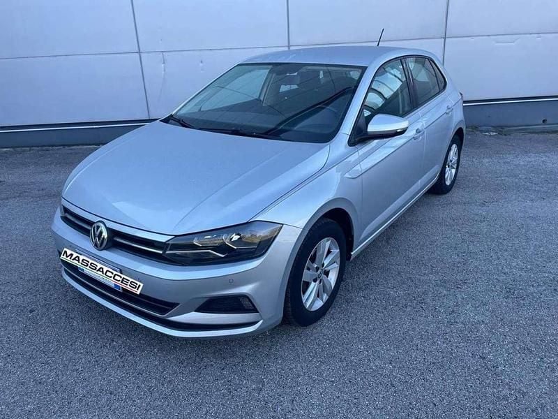 Usata VW Polo Comfortline 58 CV (42 kW) 2017 Argento Berlina
