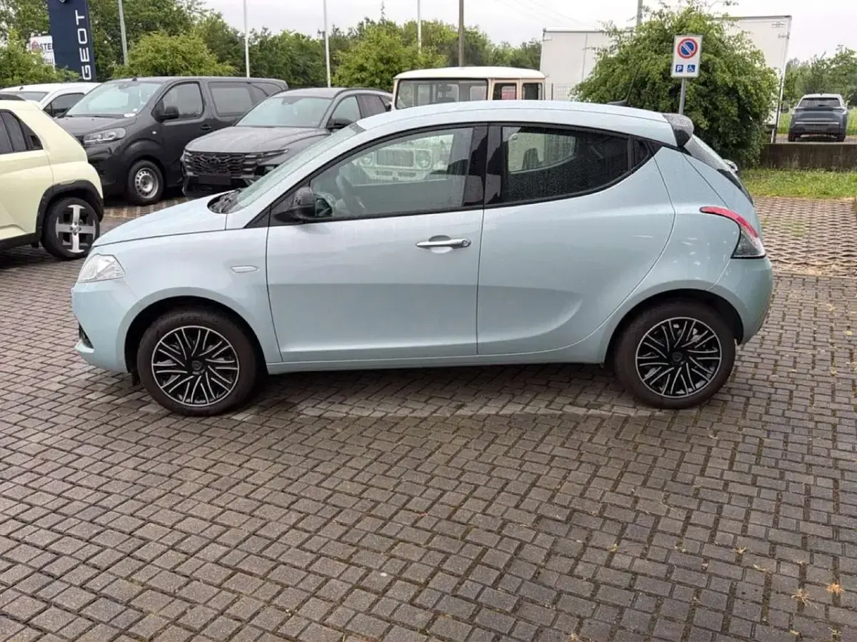Usata Lancia Ypsilon 69 CV (50 kW) 2024 Other Utilitaria