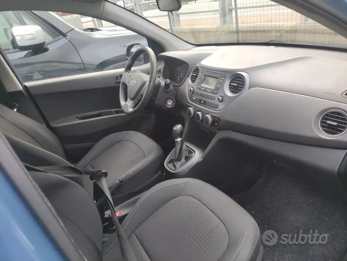 Usata Hyundai i10 67 CV (49 kW) 2018 Blu Utilitaria