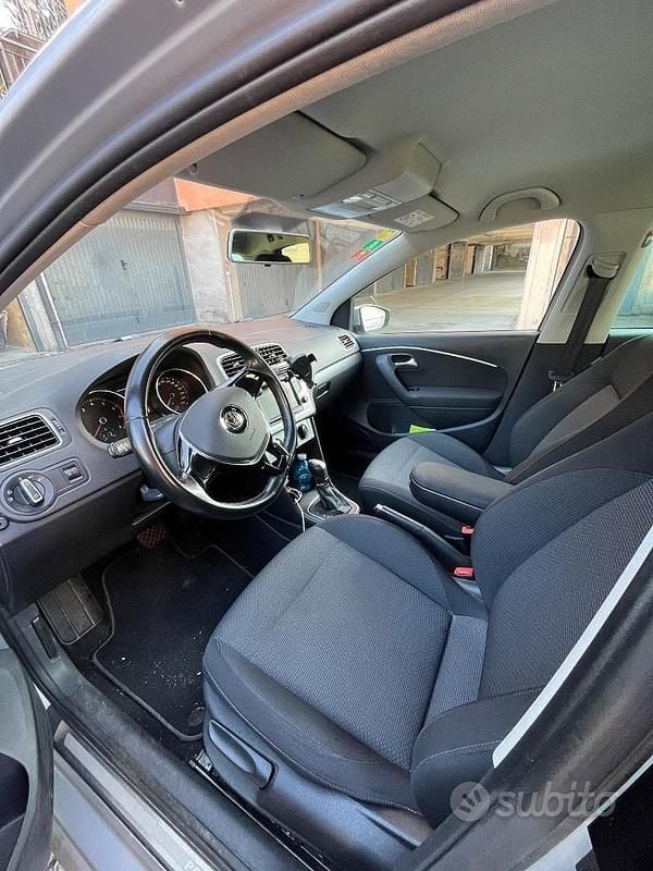 Usata VW Polo Highline 90 CV (66 kW) 2016 Grigio Berlina