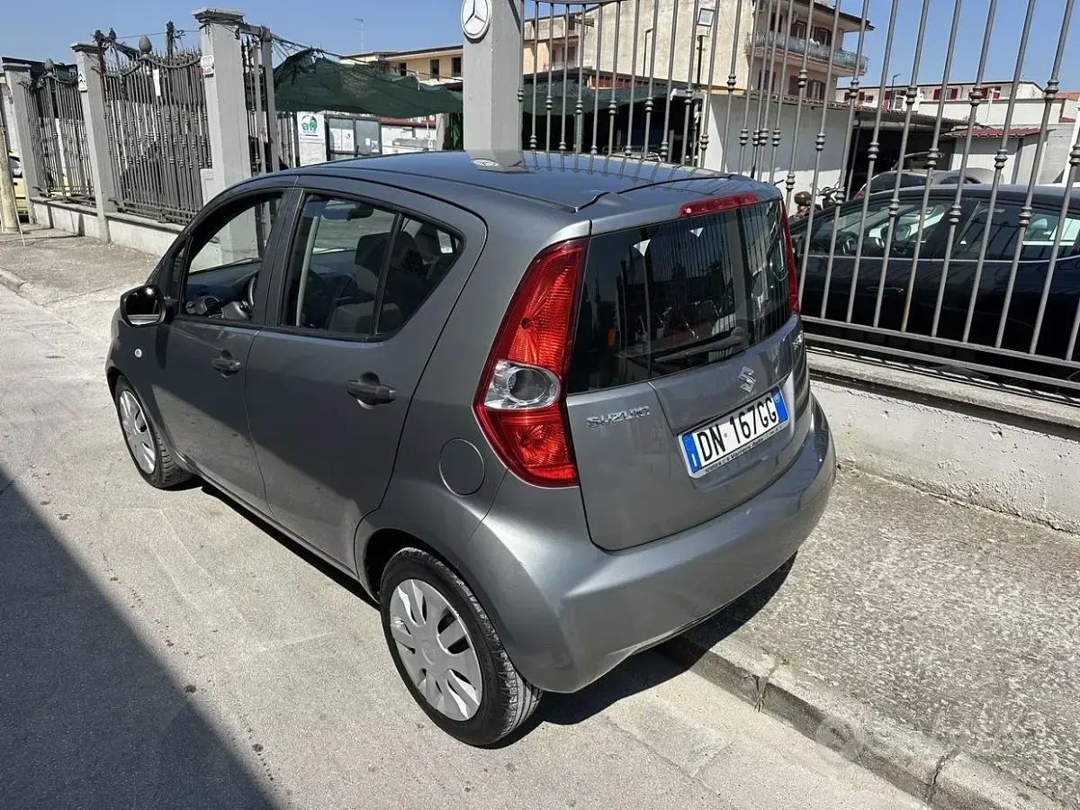 Usata Suzuki Splash 65 CV (47 kW) 2009 Grigio Utilitaria