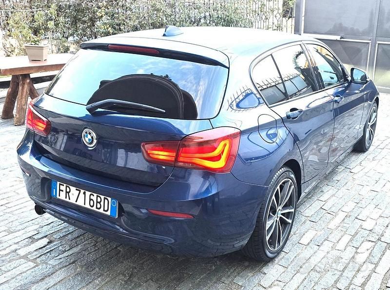 Usata BMW 116 Sport Line 116 CV (85 kW) 2018 Blu Utilitaria