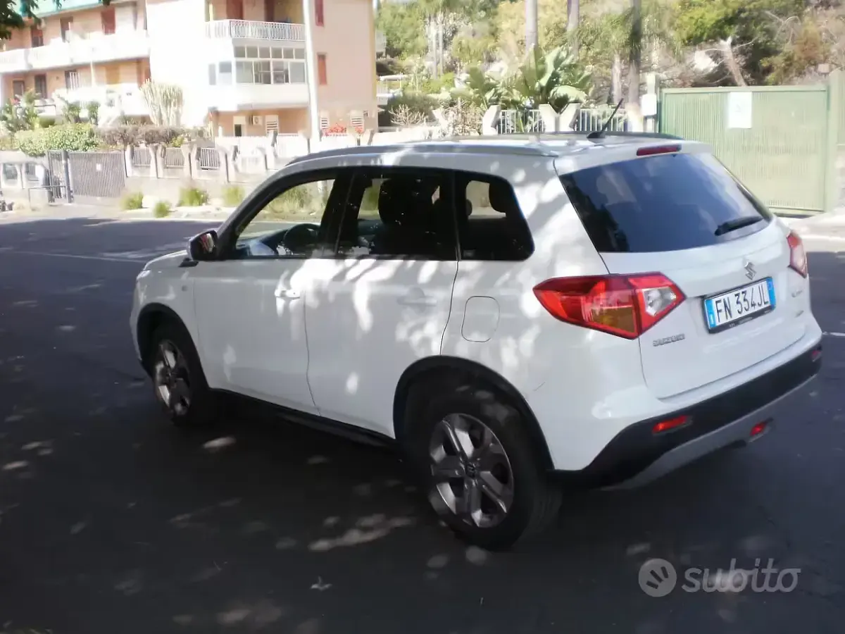 Usata Suzuki Vitara Cool 120 CV (88 kW) 2018 Bianco SUV
