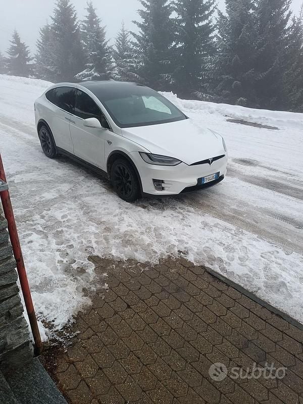 Usata Tesla Model X 397 kW (541 CV) 2019 Bianco SUV