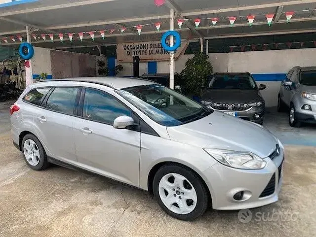 Usata Ford Focus Titanium 120 CV (88 kW) 2014 Grigio Station wagon