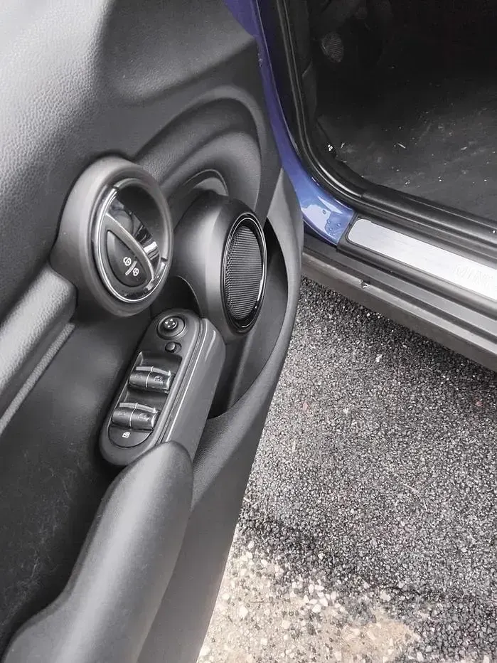 Usata Mini One D 116 CV (85 kW) 2018 Blu Utilitaria