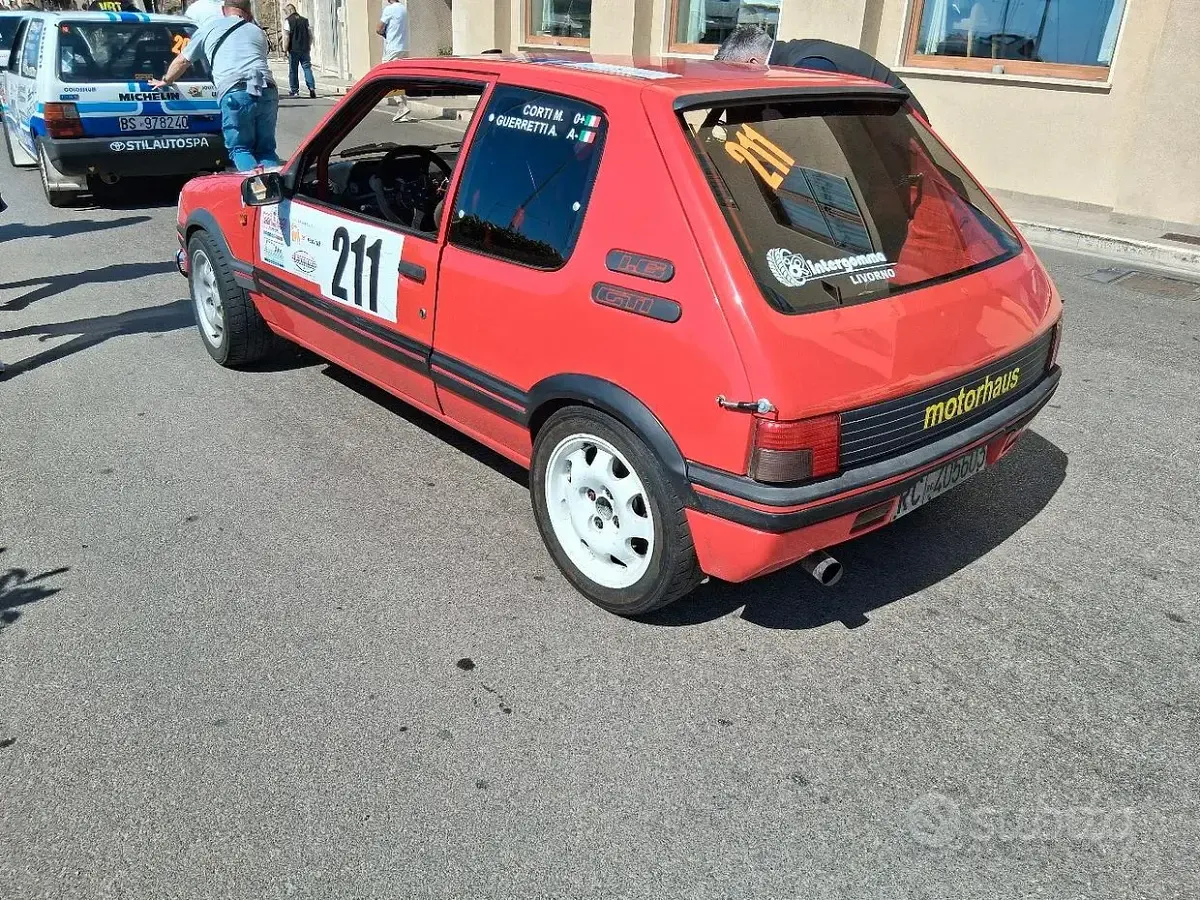 Usata Peugeot 205 GTi 113 CV (83 kW) 1989 Rosso Utilitaria