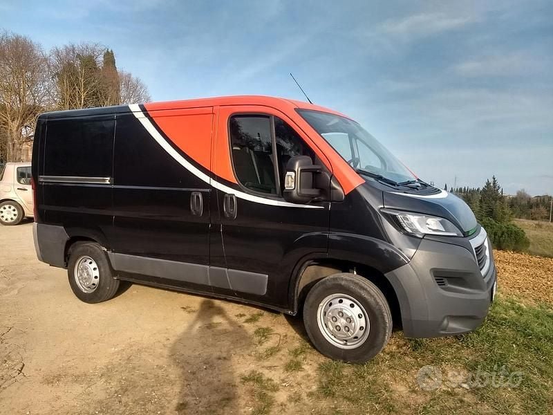 Gebraucht Peugeot Boxer 110 PS (80 kW) 2017 Schwarz Van